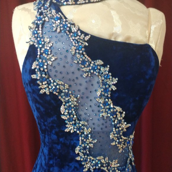 Blue Velvet Rhythm Dress - Picture 3 of 6